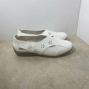 Classique women’s white shoes